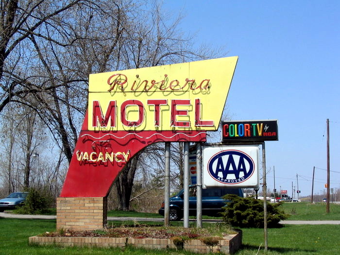 Riviera Motel - April 2003